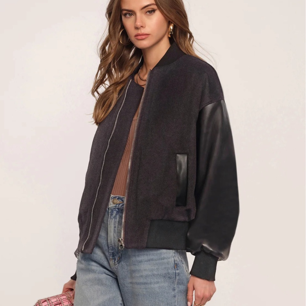 Lizea Bomber